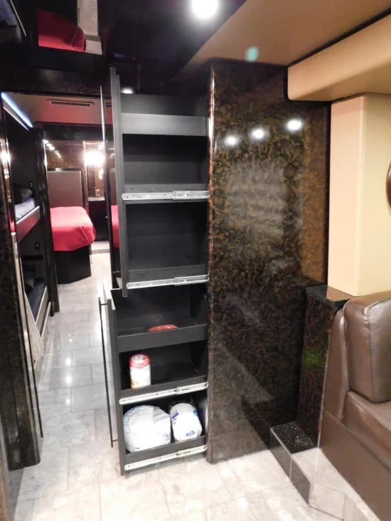 2010 Prevost H3-45 Motorcoach - Image 14