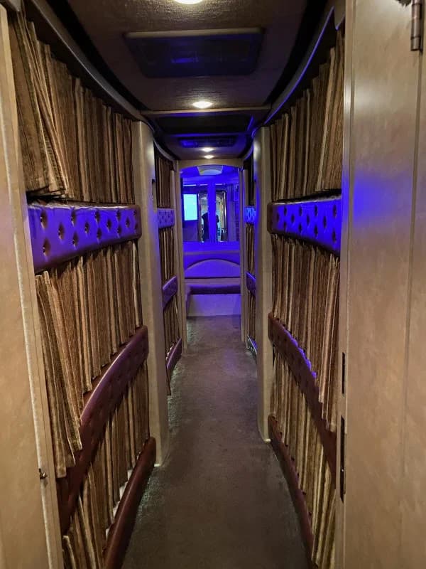 2009 Prevost XLII Entertainer Motorcoach - Image 14