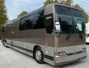 2009 Prevost (NFI) XLII bus
