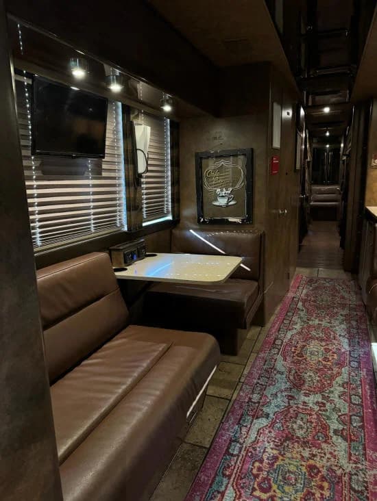 2006 Prevost XLII Entertainer Motorcoach - Image 17