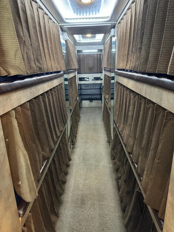 2001 Prevost XLII Sleeper Motorcoach - Image 17