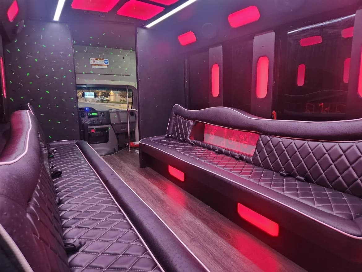 2017 Ford E450 Limo Bus - Image 14