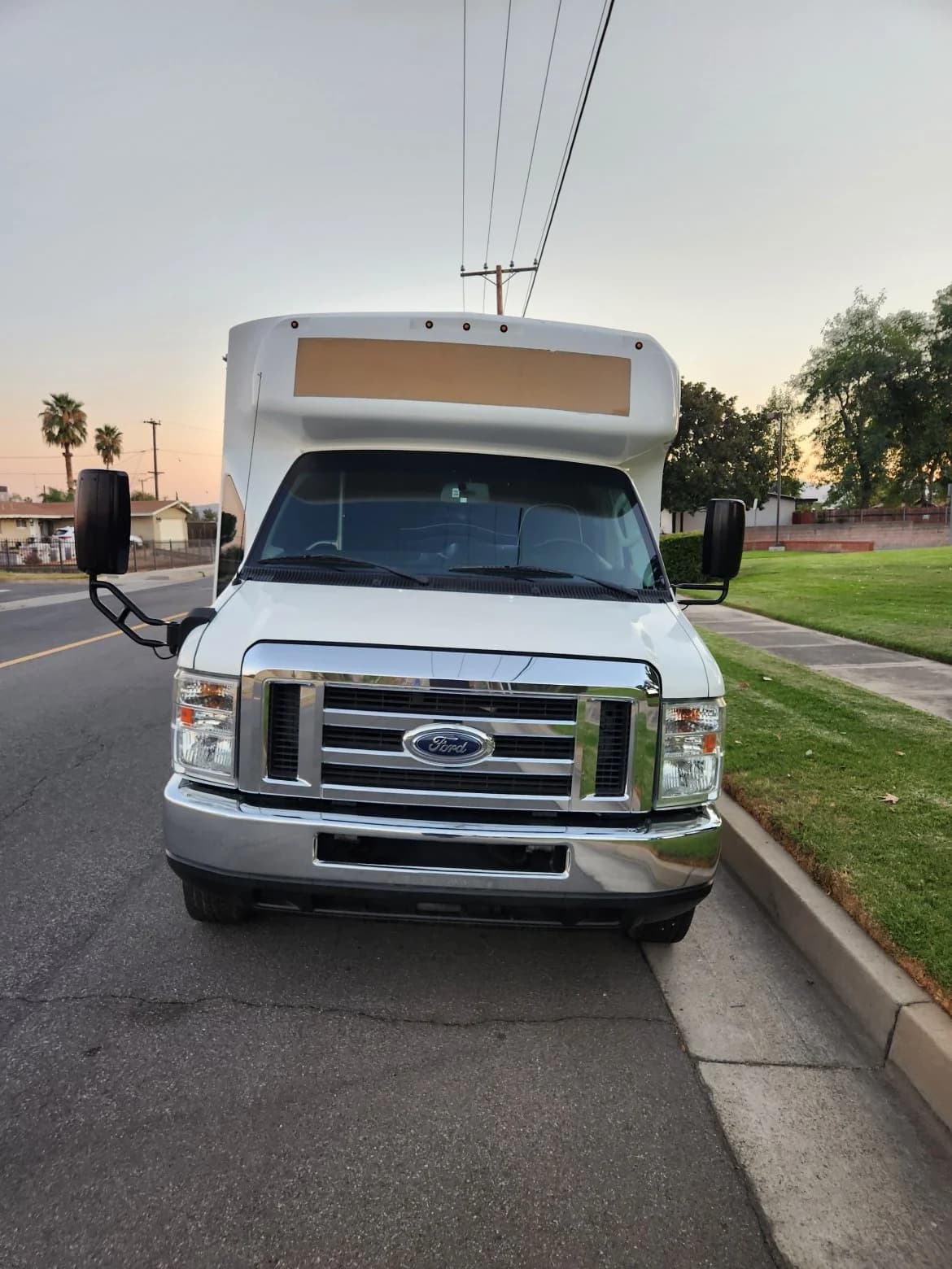 2017 Ford E450 Limo Bus - Image 2