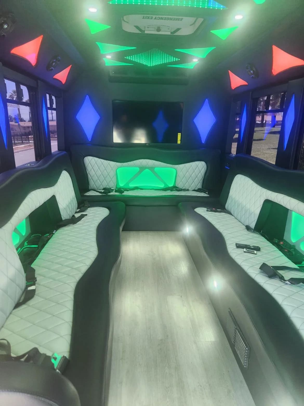 2016 Ford E450 Limo Bus - Image 5