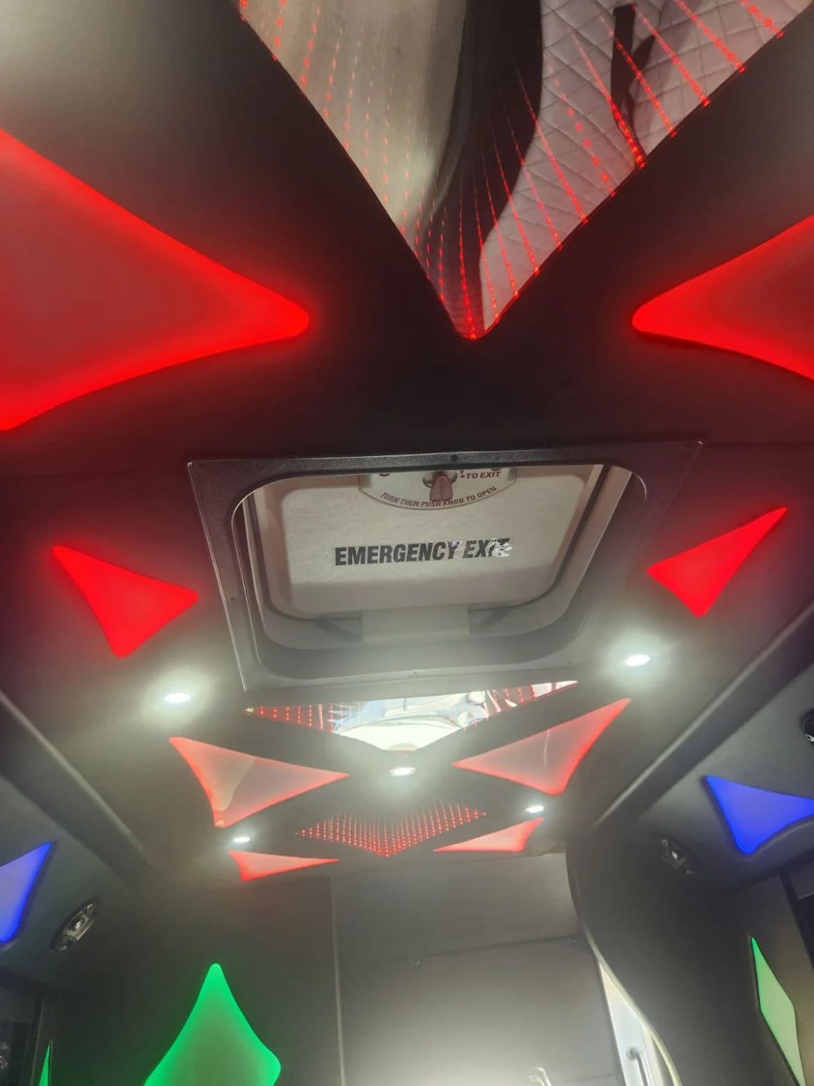 2016 Ford E450 Limo Bus - Image 12