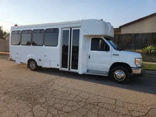 2014 Ford E450 bus