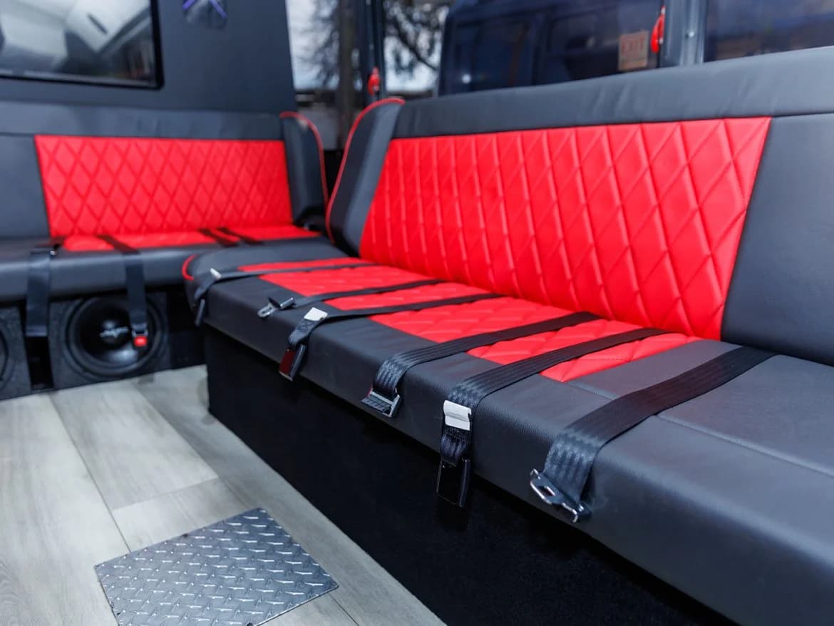 2012 Ford F550 Champion Limo Bus - Image 9