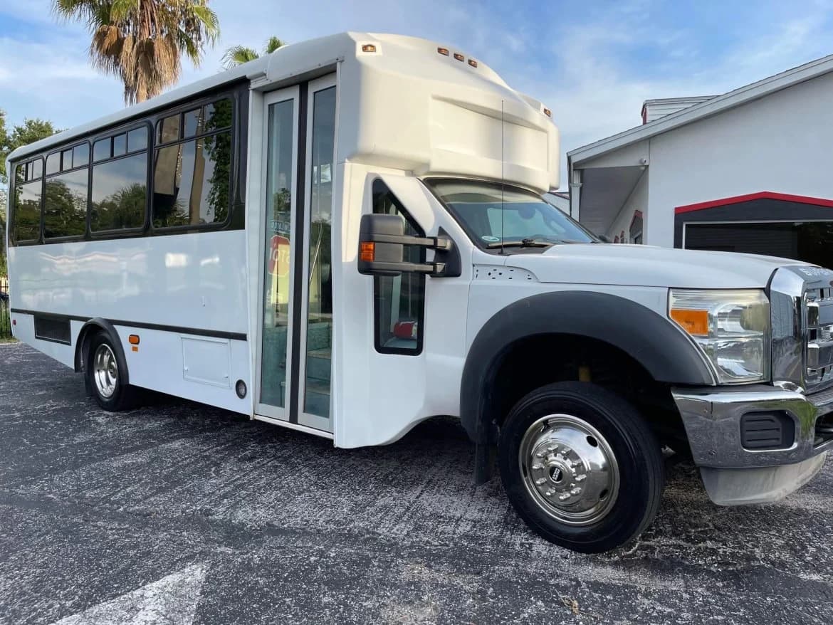 2012 Ford F550 Champion Limo Bus - Image 2