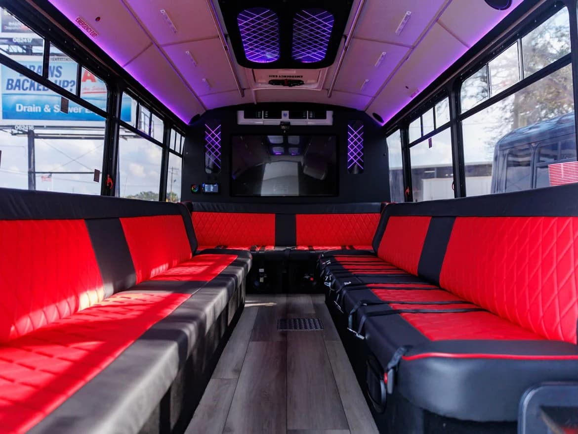2012 Ford F550 Champion Limo Bus - Image 3