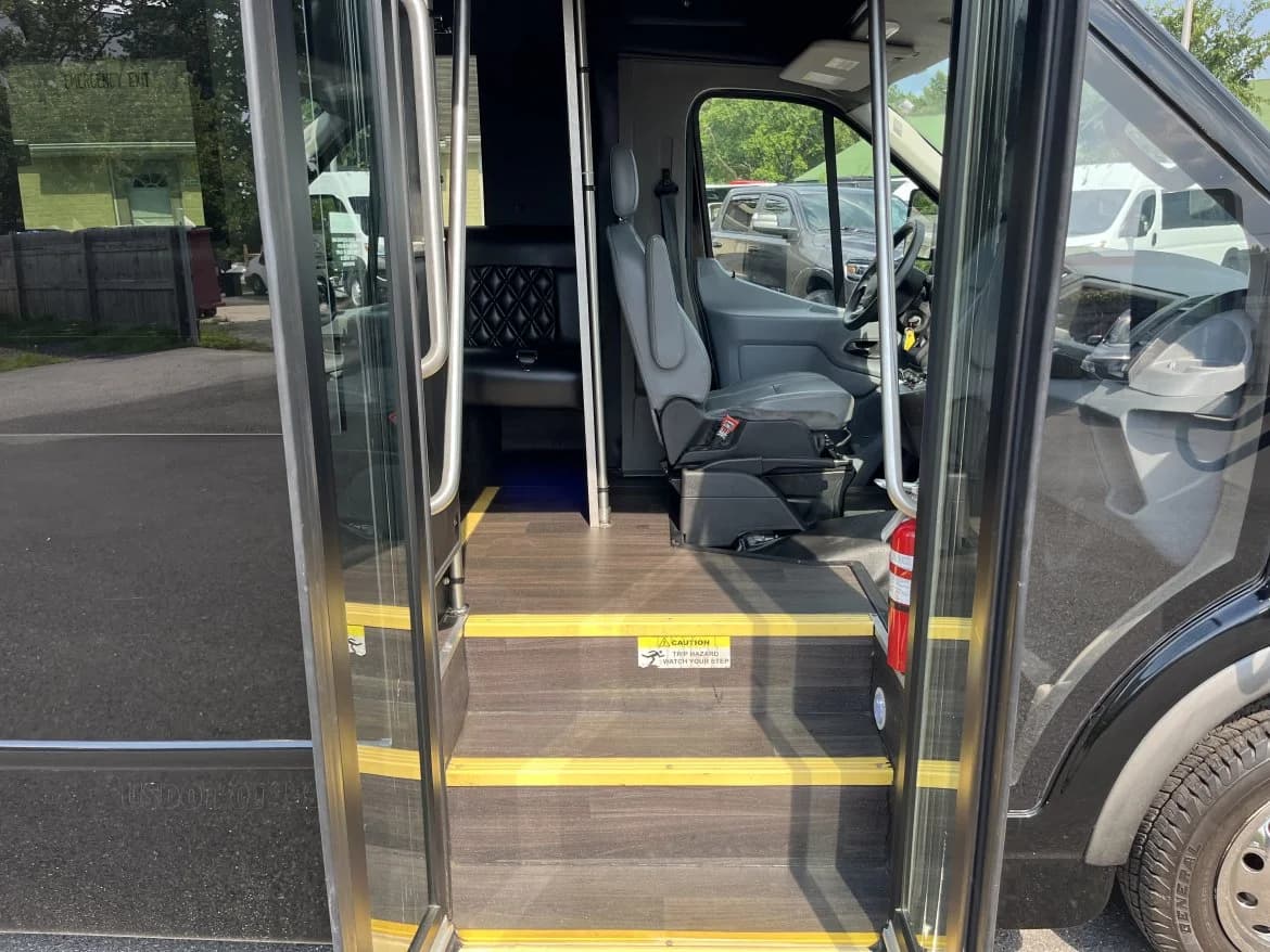 2017 Ford Transit Limo Bus - Image 9