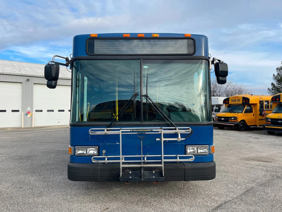 2010 Gillig Low Floor ADA Transit Bus - Image 3