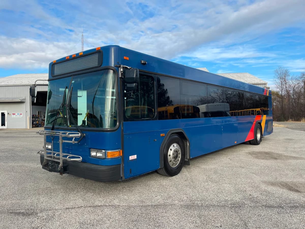 2010 Gillig Low Floor ADA Transit Bus - Image 4