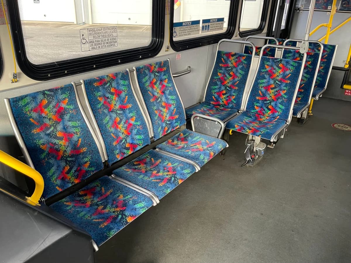2010 Gillig Low Floor ADA Transit Bus - Image 19
