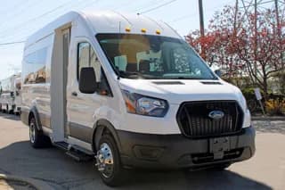 2024 Ford T-350 HD bus