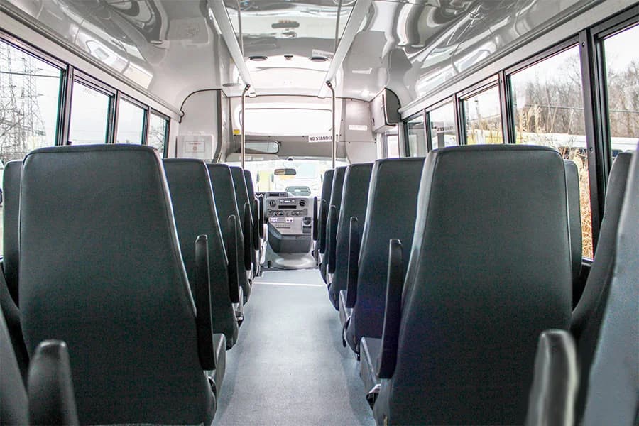 2024 Ford E450 Girardin Shuttle Bus - Image 7