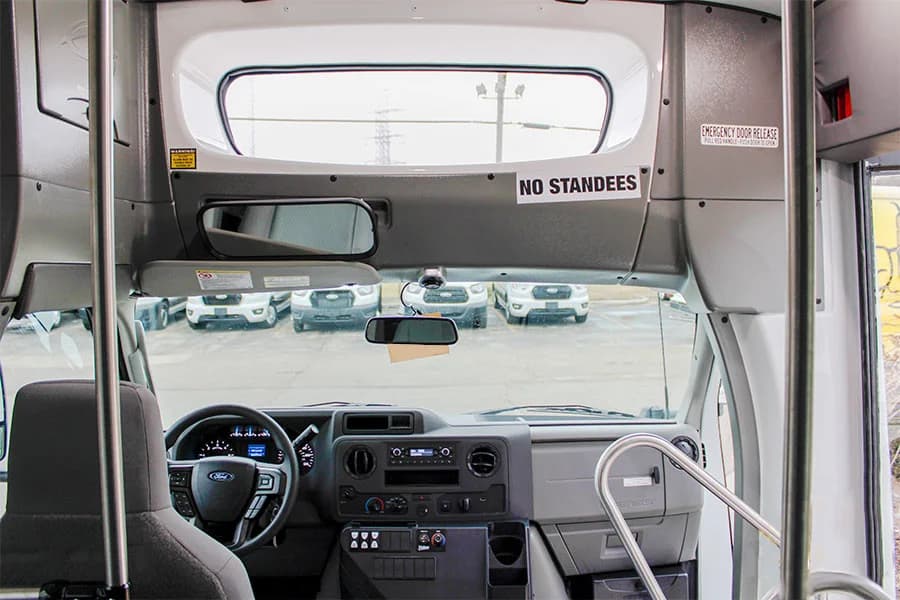 2024 Ford E450 Girardin Shuttle Bus - Image 10