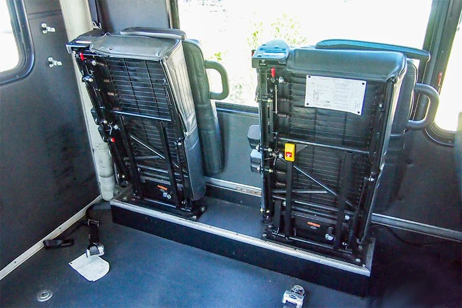2017 Ford E450 ADA Shuttle Bus - Image 7