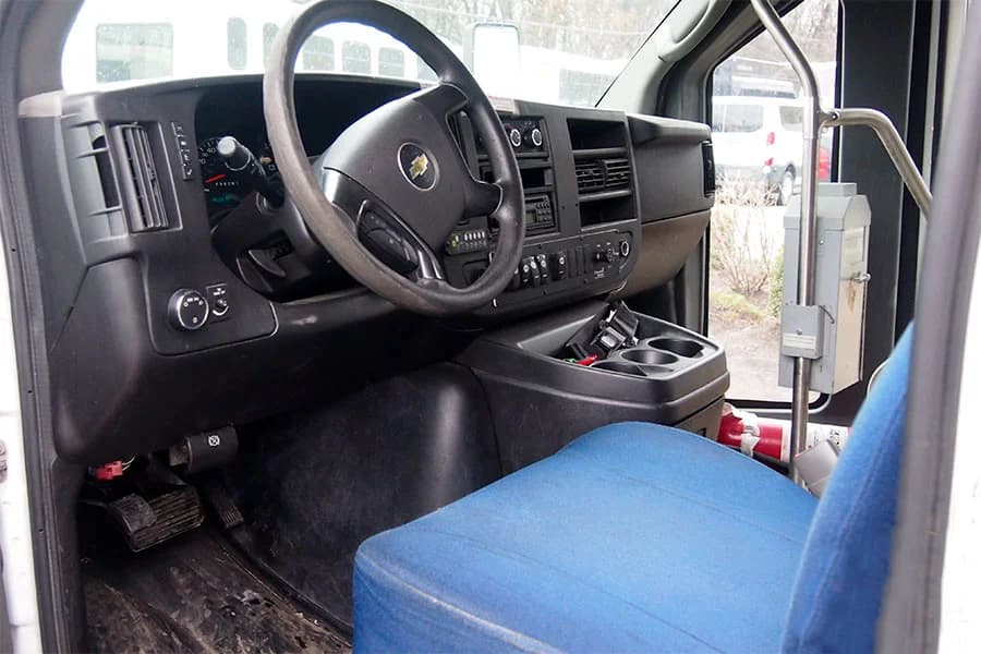 2014 Chevrolet 4500 Eldorado Aerotech Shuttle Bus - Image 5