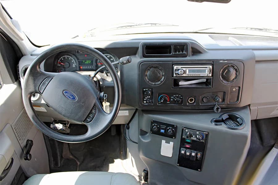 2012 Ford E450 ADA Shuttle Bus - Image 7