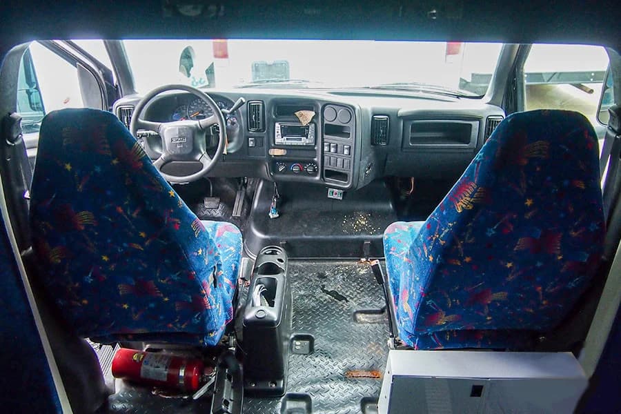 2004 Chevrolet 5500 Federal Coach Limo Bus  - Image 6