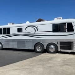 1967 Eagle Bus - Image 14