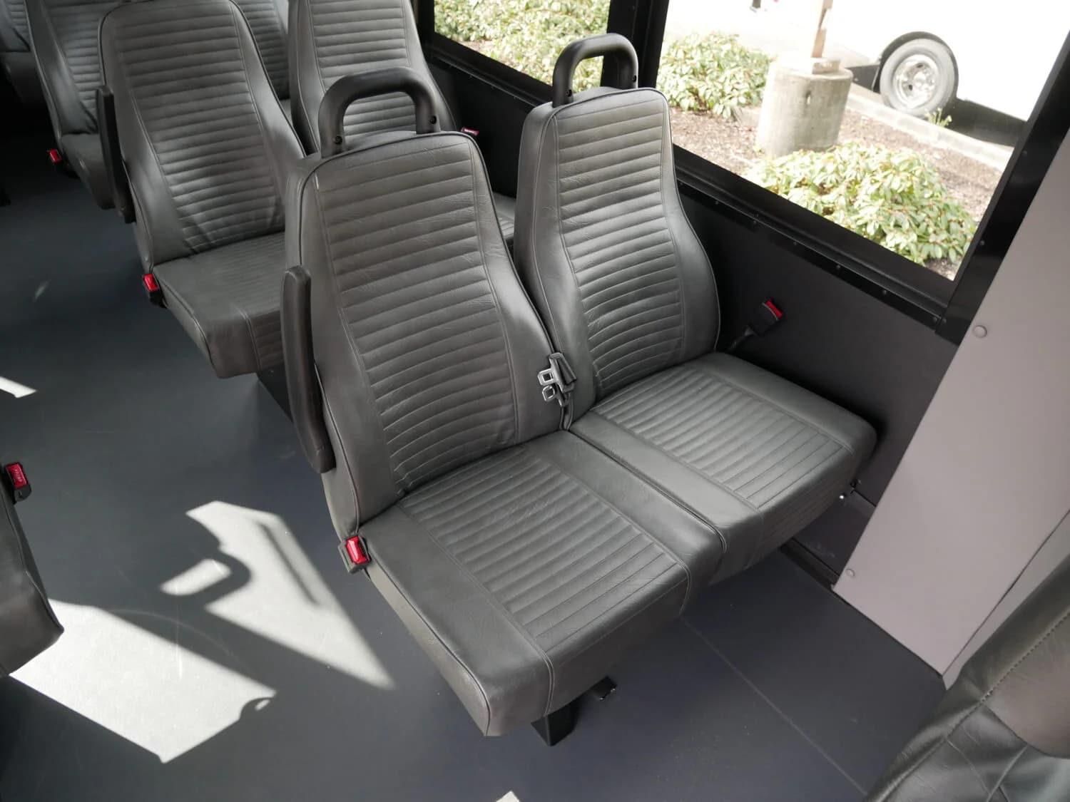 2024 Ford Endera Shuttle Bus - Image 10