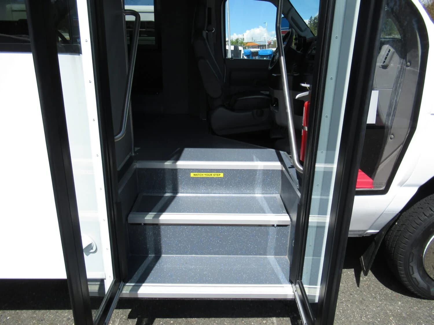 2024 Ford Endera Shuttle Bus - Image 7