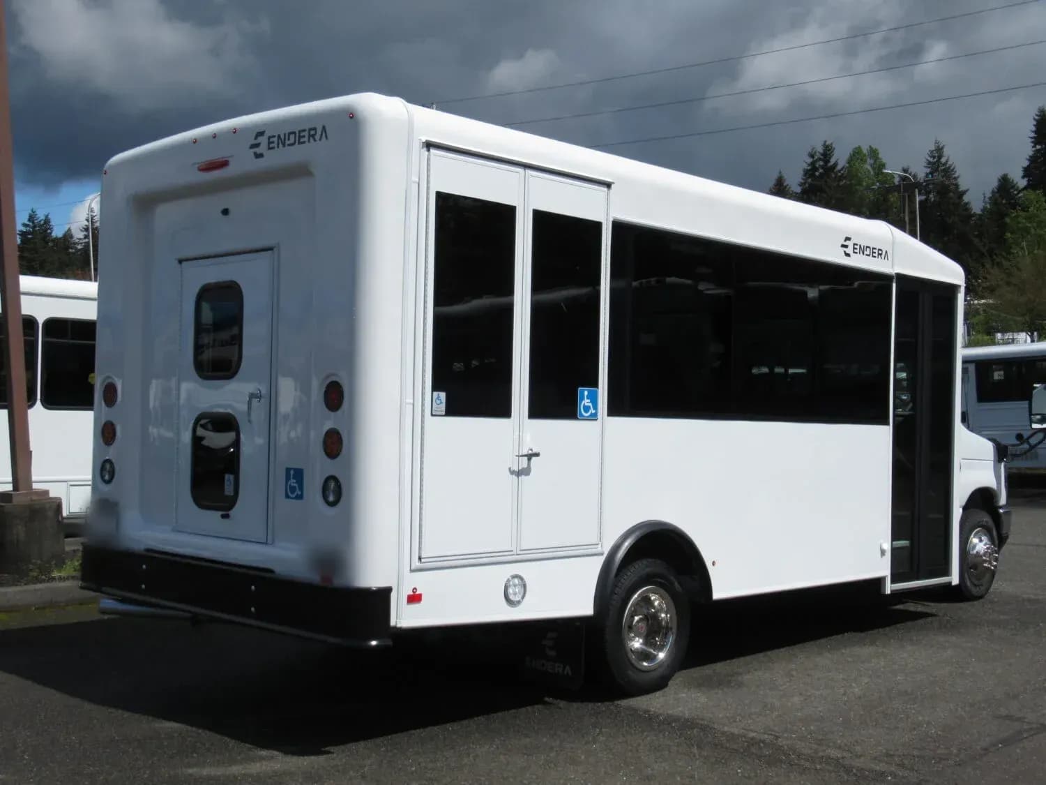 2024 Ford Endera Shuttle Bus - Image 4