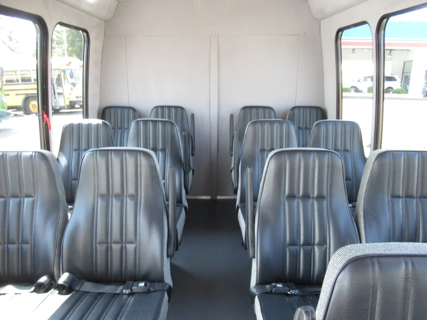 2024 Chevrolet Starcraft Starquest Shuttle Bus - Image 6