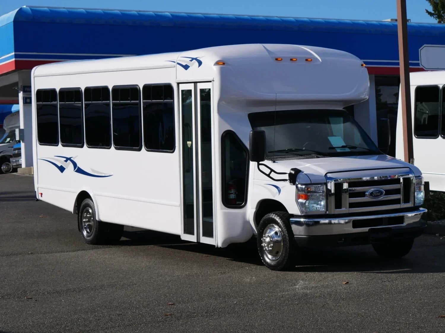 2019 Ford E450 Starcraft Allstar Shuttle Bus - Image 1