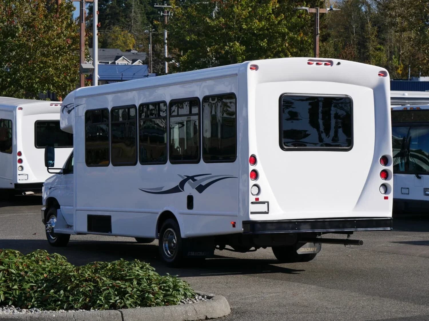 2019 Ford E450 Starcraft Allstar Shuttle Bus - Image 5