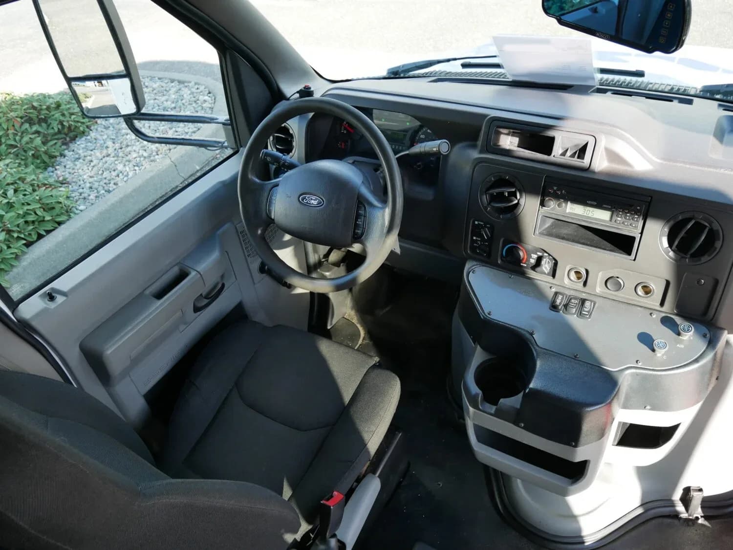 2019 Ford E450 Starcraft Allstar Shuttle Bus - Image 7