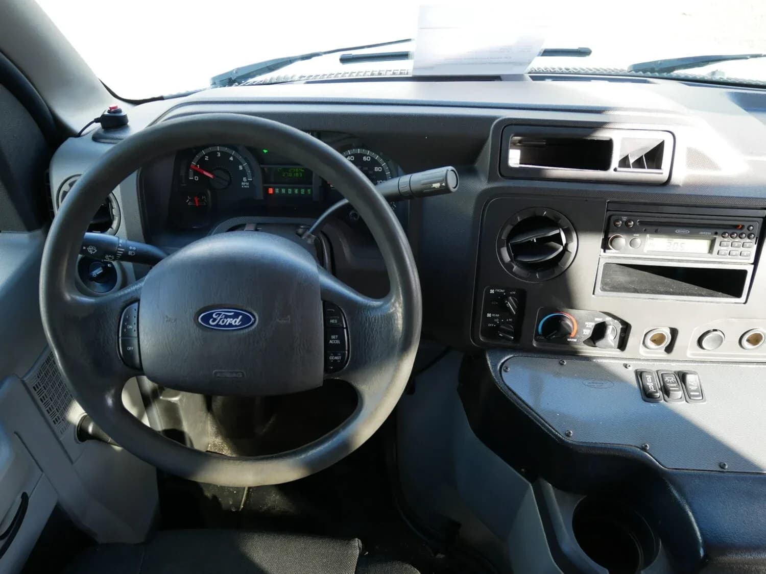 2019 Ford E450 Starcraft Allstar Shuttle Bus - Image 8