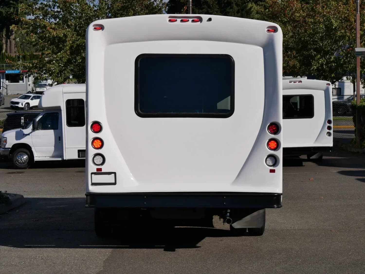 2019 Ford E450 Starcraft Allstar Shuttle Bus - Image 6