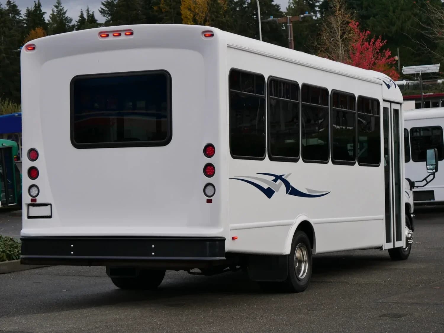 2018 Ford E450 Starcraft Allstar Shuttle Bus - Image 3
