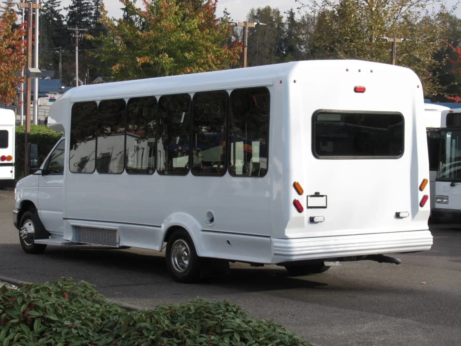 2018 Ford E450 Eldorado Shuttle Bus - Image 4