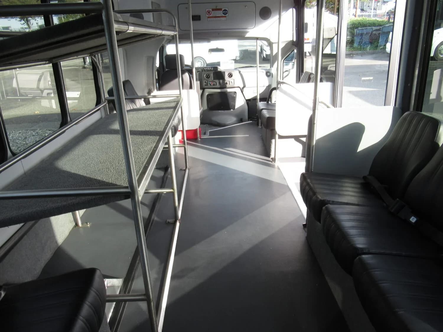2018 Ford E450 Eldorado Shuttle Bus - Image 13
