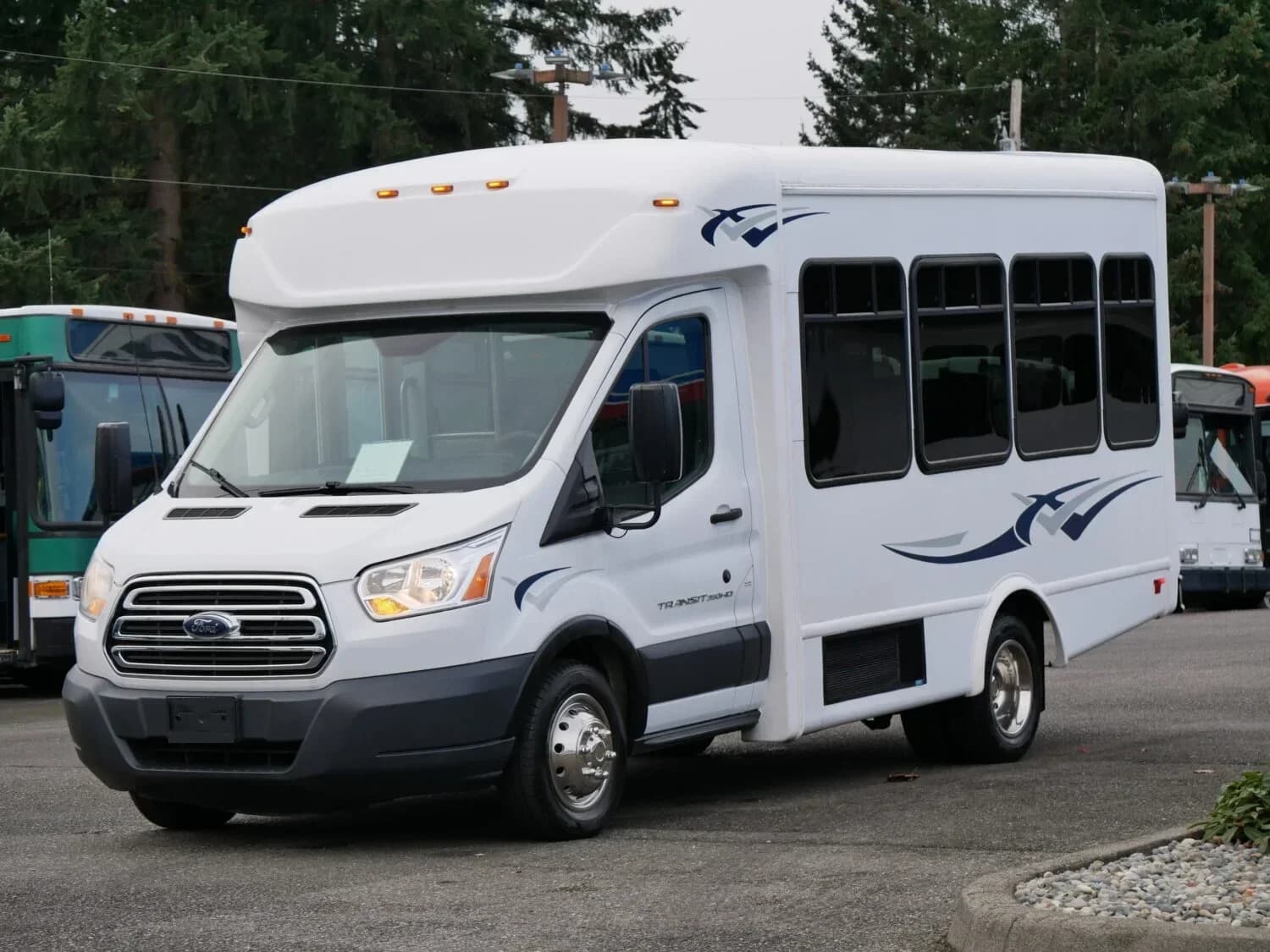 2016 Ford Transit Starlite Non CDL Shuttle Bus - Image 2