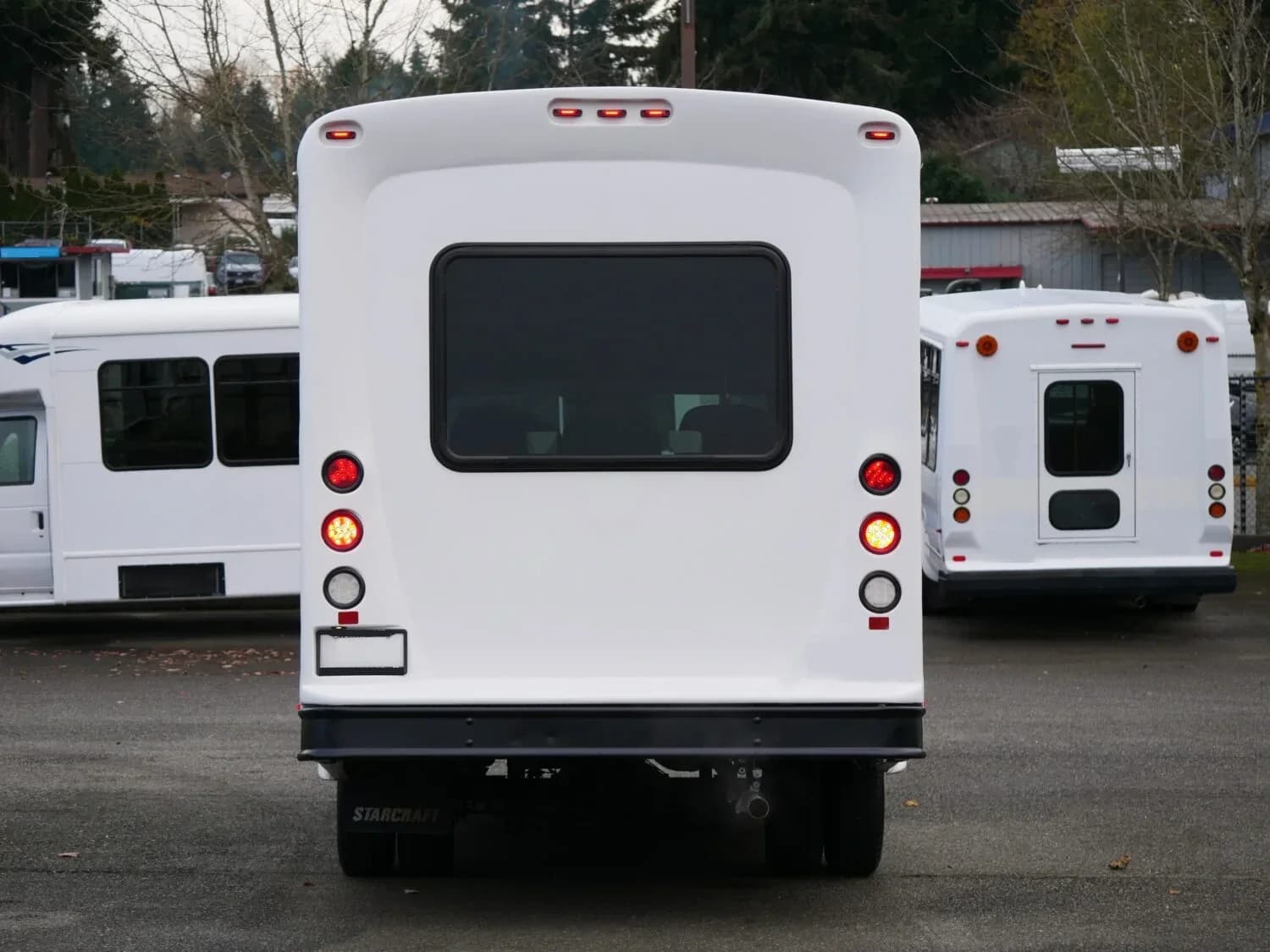 2016 Ford Transit Starlite Non CDL Shuttle Bus - Image 5