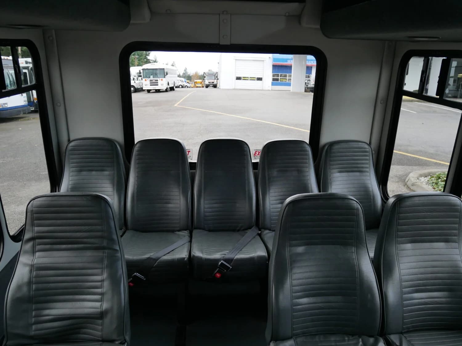 2016 Ford Transit Starlite Non CDL Shuttle Bus - Image 9