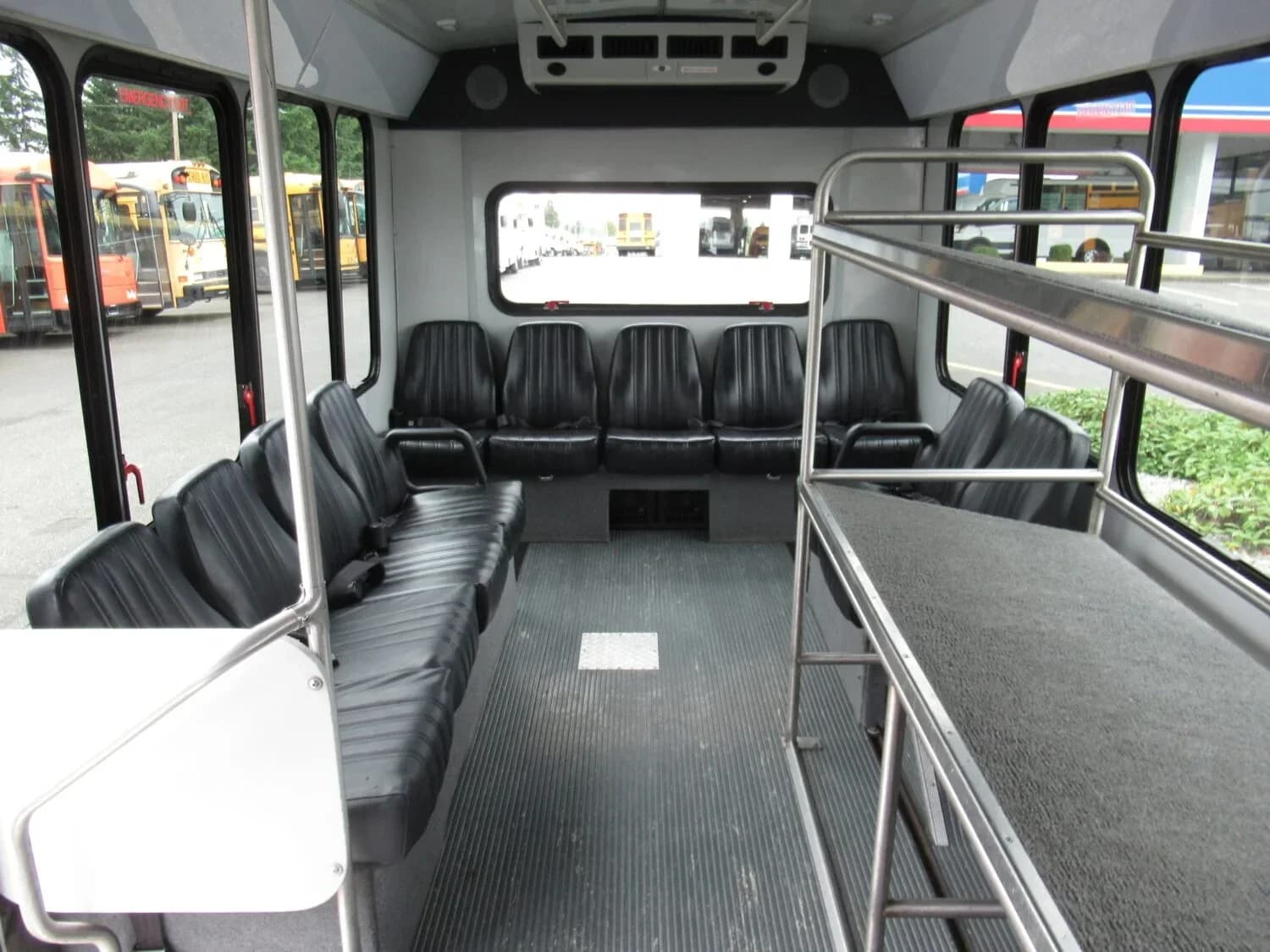2016 Ford E450 Eldorado Shuttle Bus - Image 6