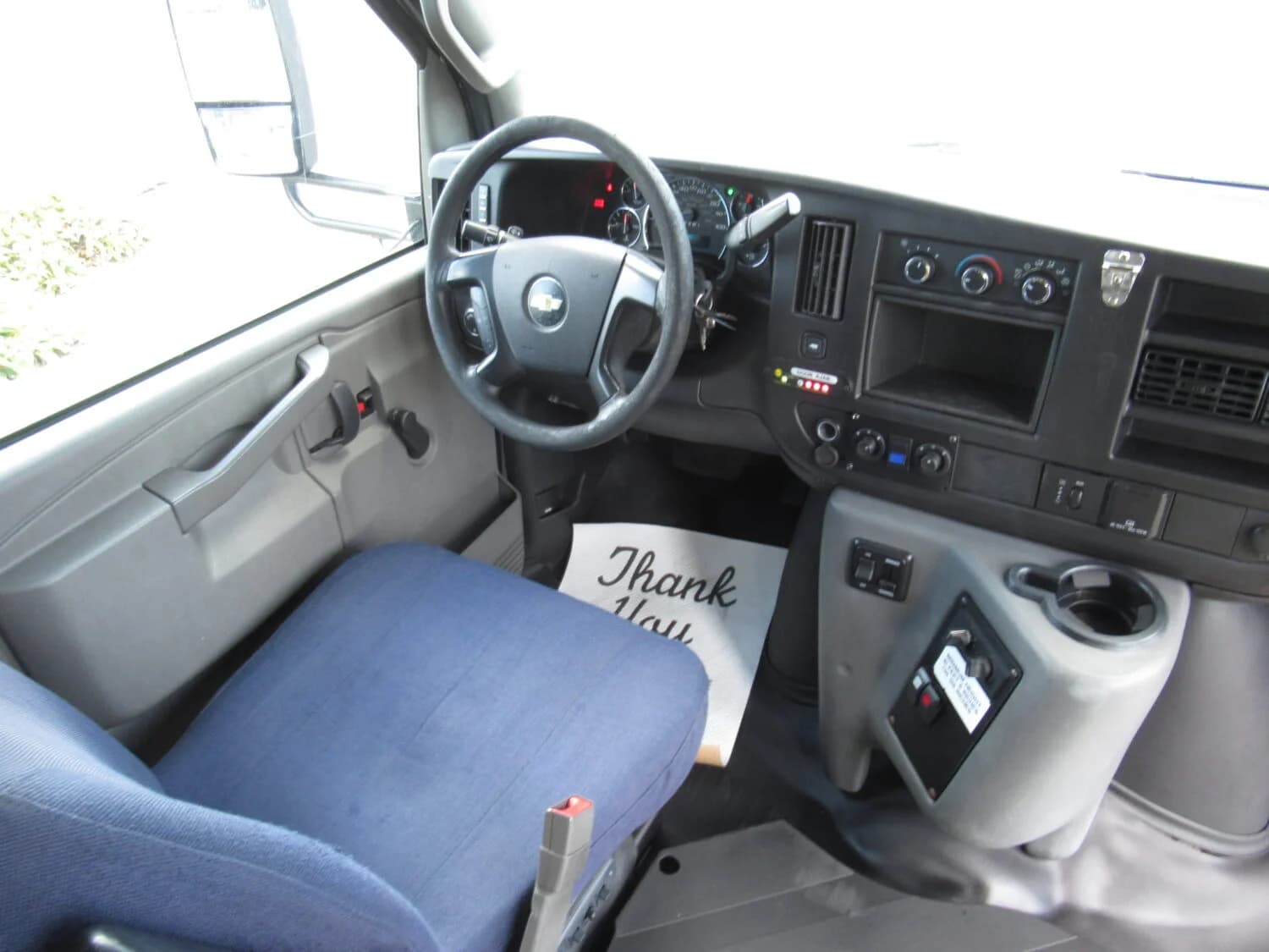 2016 Chevy Titan II Glaval Shuttle Bus - Image 7
