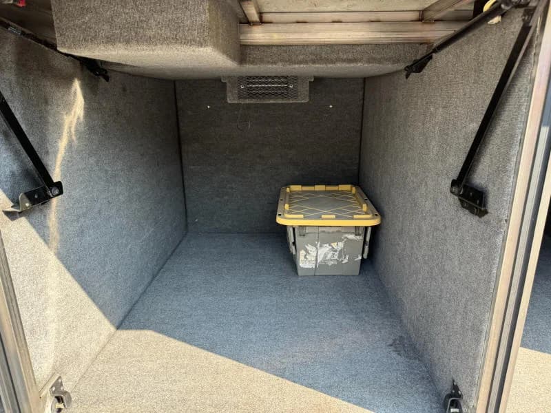 2015 Prevost H3-45 Motorcoach - Image 25