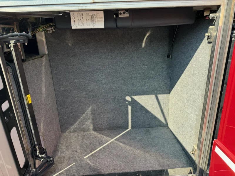 2015 Prevost H3-45 Motorcoach - Image 29