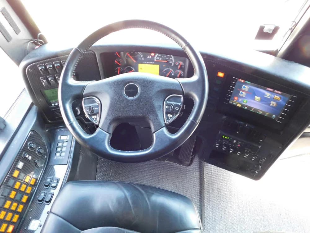 2012 Prevost H3-45 Motorcoach - Image 5