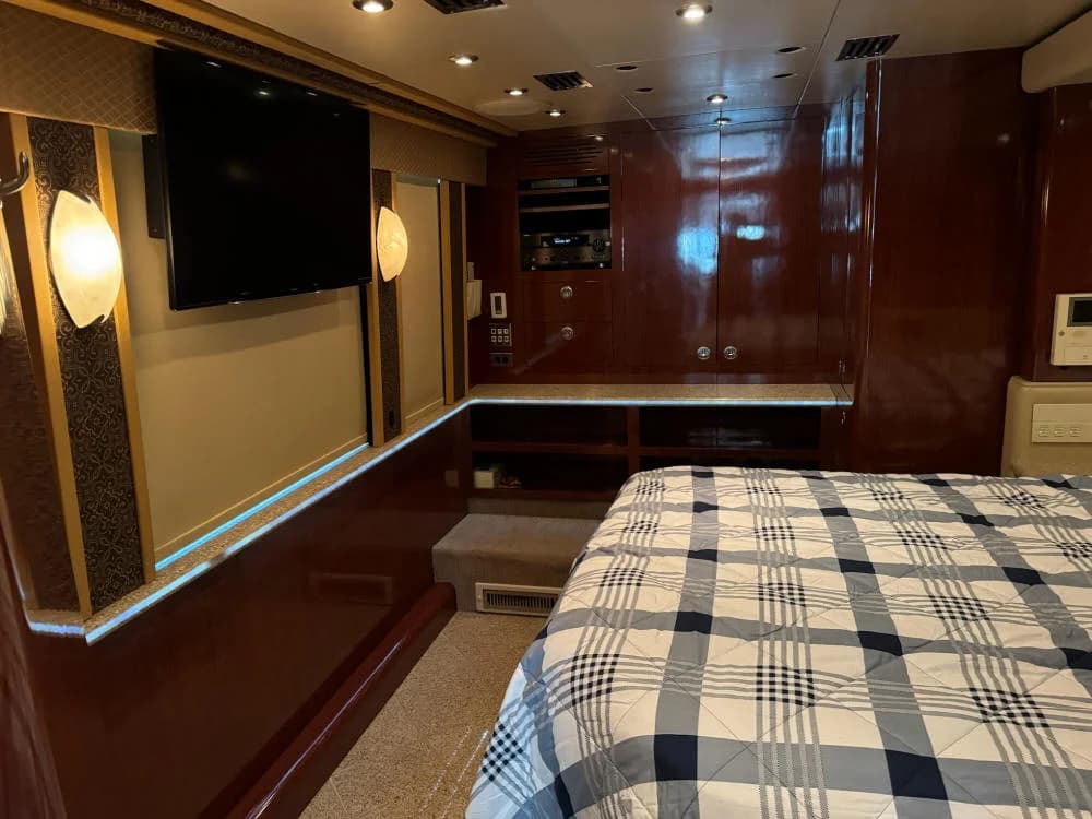 2011 Prevost XLII Motorcoach Conversion - Image 25