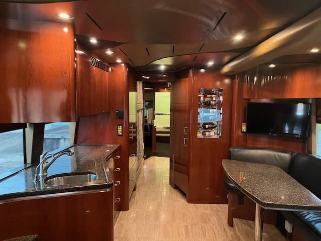2006 Prevost XLII Motorcoach Conversion - Image 20