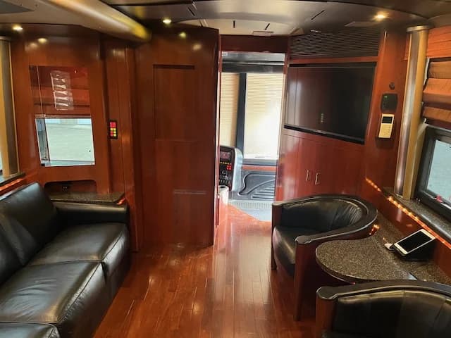 2006 Prevost XLII Motorcoach Conversion - Image 30