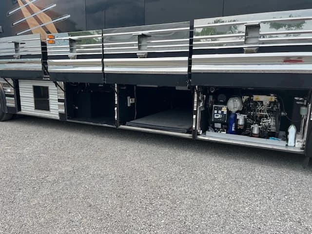 2006 Prevost XLII Motorcoach Conversion - Image 6