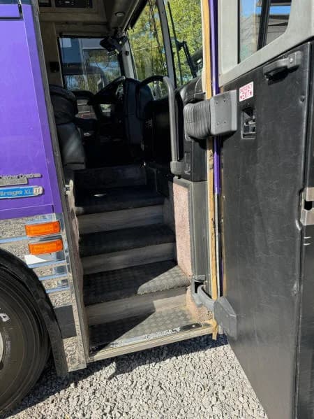 2001 Prevost XLII Sleeper Motorcoach Conversion - Image 5